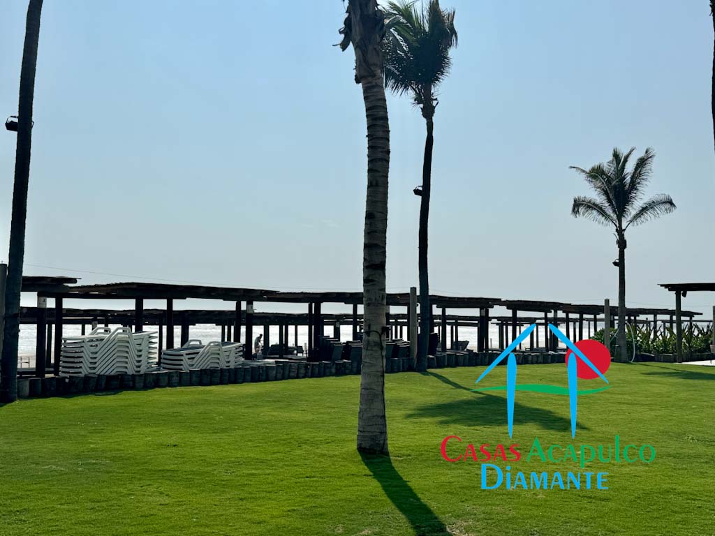 Bayam Residences - Jardines y playa 2